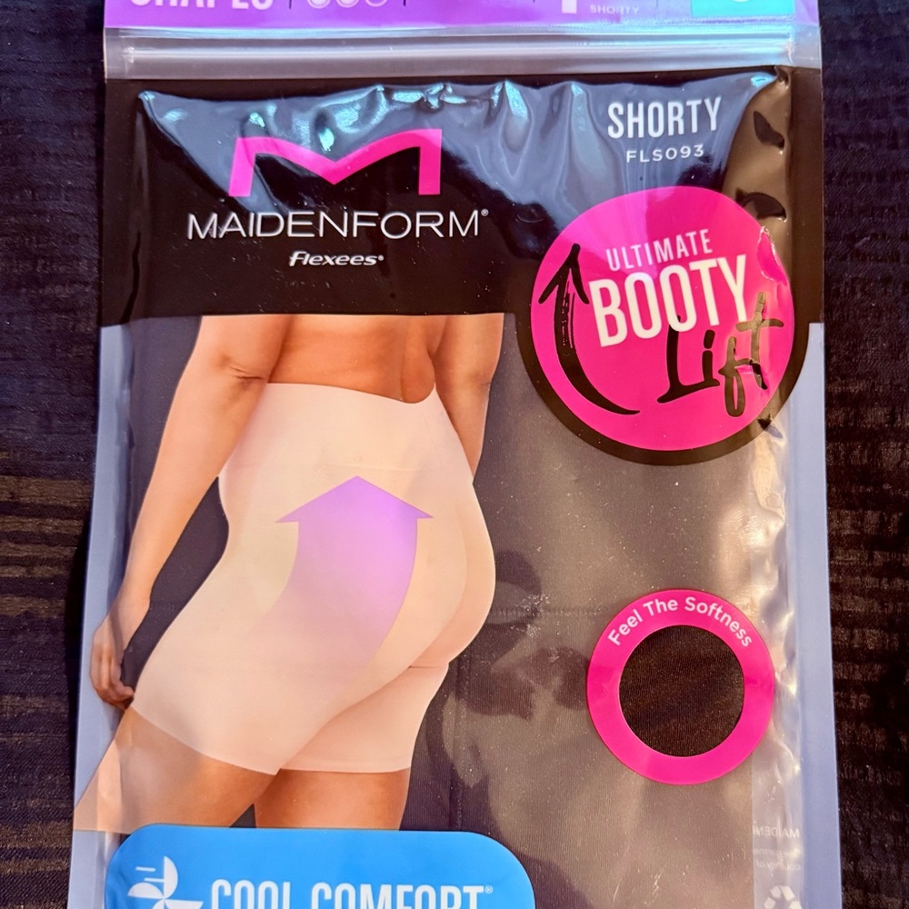 Maidenform Flexees Booty Lift Shorty - Cream